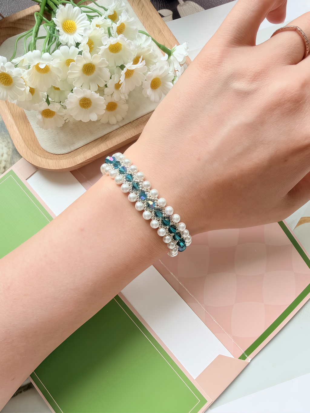 Lumi Pearl Garden Bracelet - Silver Blue